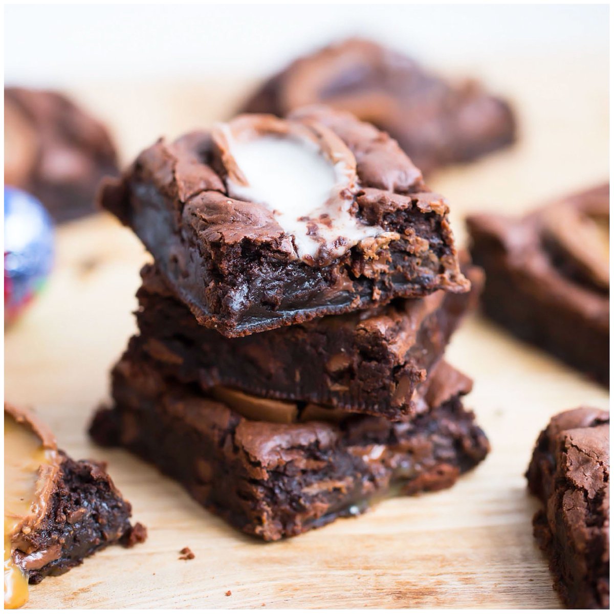 iheartnaptime's tweet image. The most amazing brownies made w/ Cadbury eggs @CadburyAU ...the perfect Easter treat! #spon iheartnaptime.net/cadbury-egg-br…