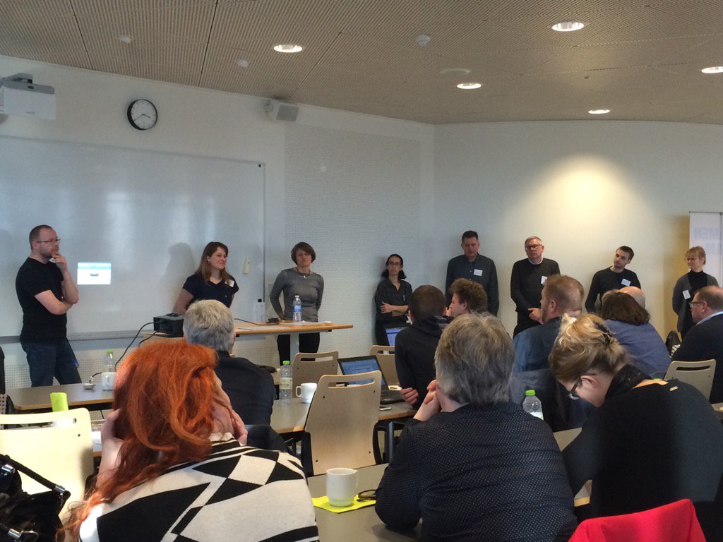 LeaTilde's tweet photo. Diskussion med forfatterpanelet #dddsdu #flotskare https://t.co/nZwzk8V4Lx