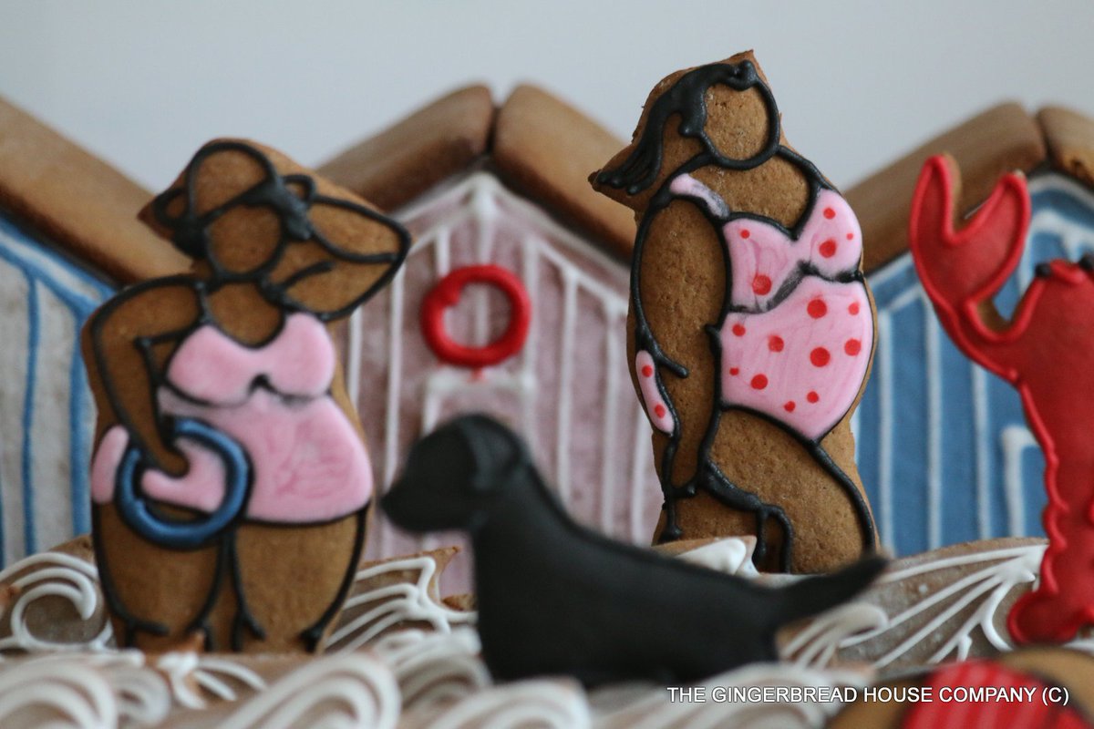 SayItWithGinger's tweet photo. #whitstable beach gingerbread project for charity raffle https://t.co/TcEl9Cpy8q