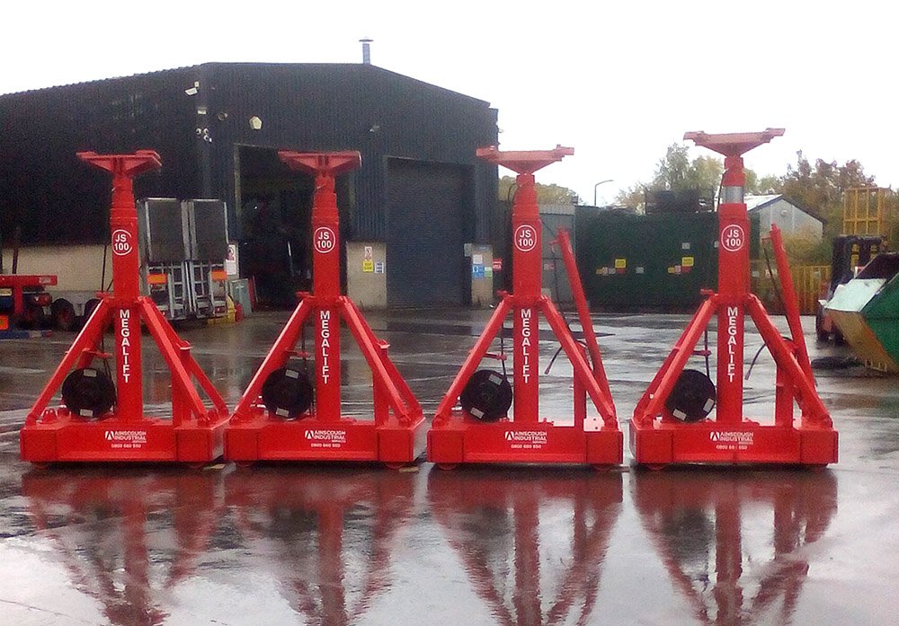 ainscoughuk's tweet image. Time for our #JackingSystems to receive a new paint job ! #HeavyLifting #Lifting #engineering