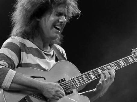 Sin23Ou's tweet image. INTERVIEW【PAT METHENY】
5月に来日が決定したジャズギターの伝説 Pat Metheny。日本で初公開される新バンドや亡きBowieについて濃密なインタビューです!
sin23ou.heavy.jp/?p=6647