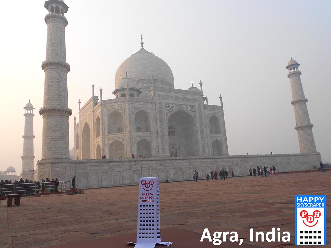 Partia_Humoru's tweet image. #Agra #India - Happy Skyscraper, symbol of Good Humor Party :-) #travels #adventures #humor #jokes #travel