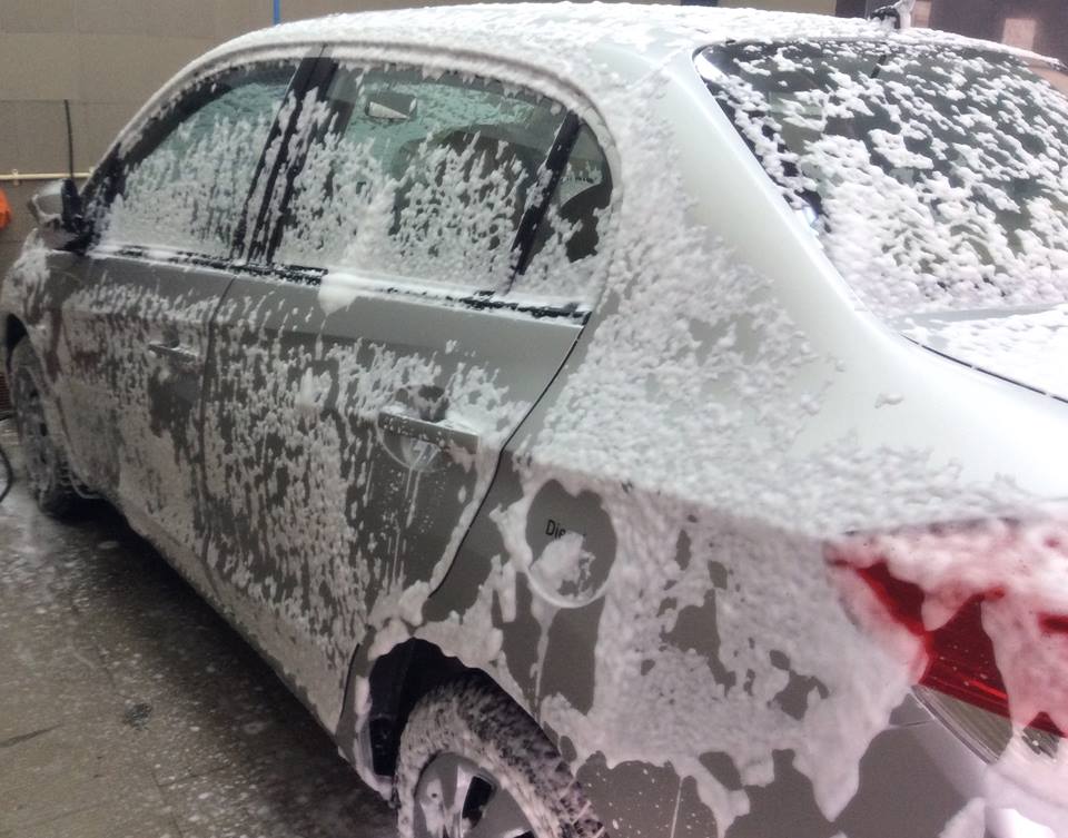 IPLMotoway's tweet photo. Foam wash at # #IPLMotoway.
#AutomotiveStudio #Coimbatore #CBE #Cars https://t.co/N6bOOfCY71