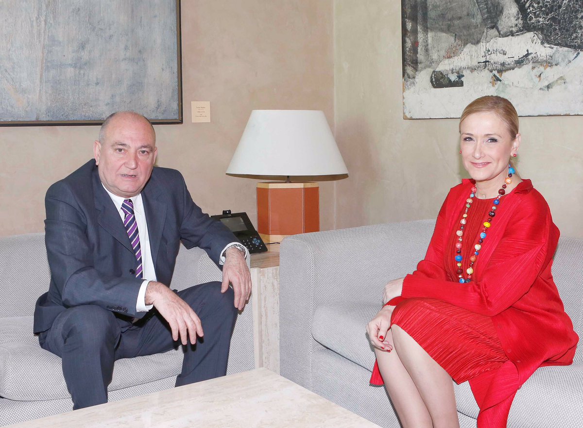 ccifuentes's tweet photo. 📸Con el alcalde de Navalcarnero, analizando la situación del municipio y vías de colaboración con @ComunidadMadrid. https://t.co/MqqW7XBqZ0