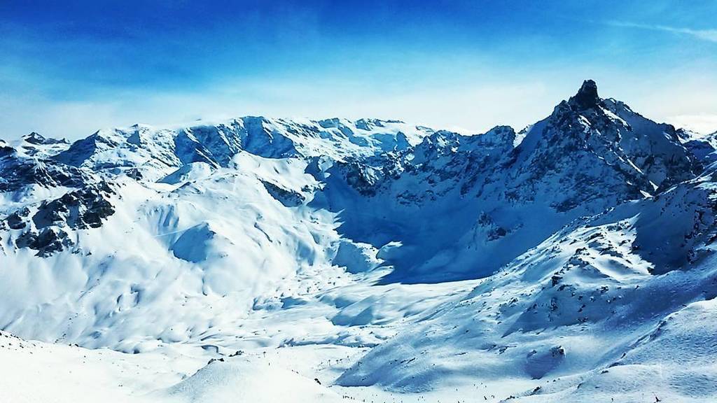 MontagneJadore's tweet photo. #mountains #skitouring #meribel #les3vallees #snow #letmetake #tothemountains by mon_tana_chica https://t.co/qqeTbF9cPX