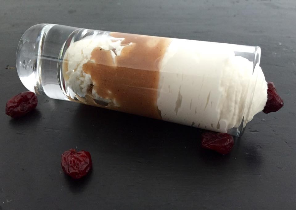 Mont Blanc en verrine - Brisures de meringues, crème de marron et chantilly légère