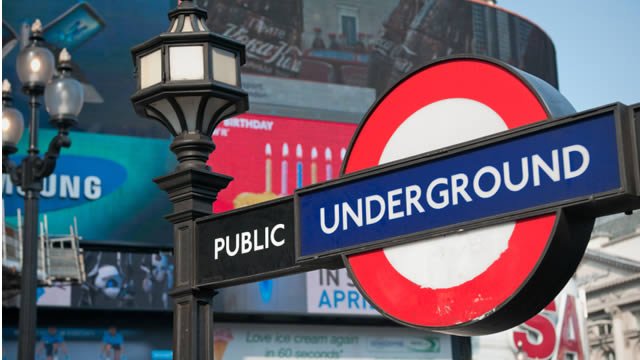 visitlondon's tweet photo. Planning a trip to London? Here's all you need to know about the London Underground! https://t.co/7krIJwoMt3 https://t.co/amQ2VWJVfj