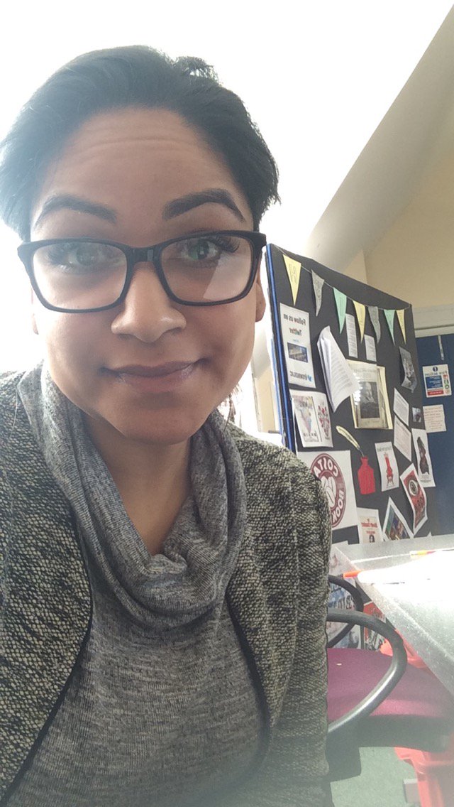 SWBGSLRC's tweet image. Big smiles on this beautiful sunny day and my first in the LRC! #GoodbyeMissSmith #Wewillmissyou #HelloMissBadkar :)