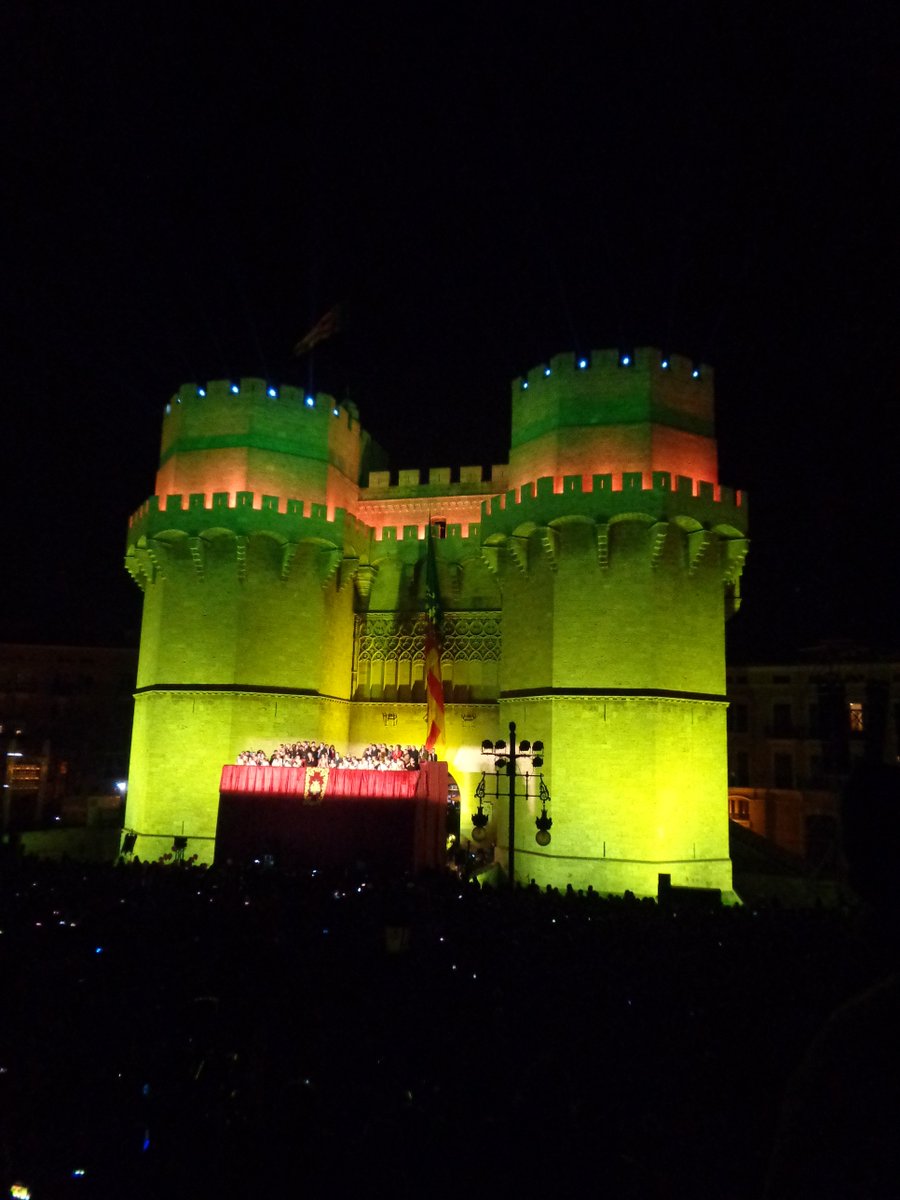 Aquí tenéis algunas fotos de nuestro trabajo en LA CRIDA 2016! Gracias a todos los que ya nos habéis felicitado=)