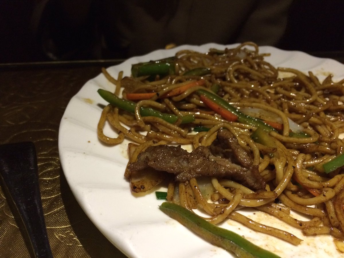 icinds's tweet photo. Met my old friend at restaurant and KTV. https://t.co/qQEBkxf4qp