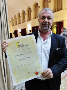 CONSintesi's tweet photo. il CONSORZIO SINTESI vince il prestigioso premio FORMICA D'ORO 2016!
@AcliLazio @crocerossa 
https://t.co/PdpLpJMaXa https://t.co/PRfzNbpvMI