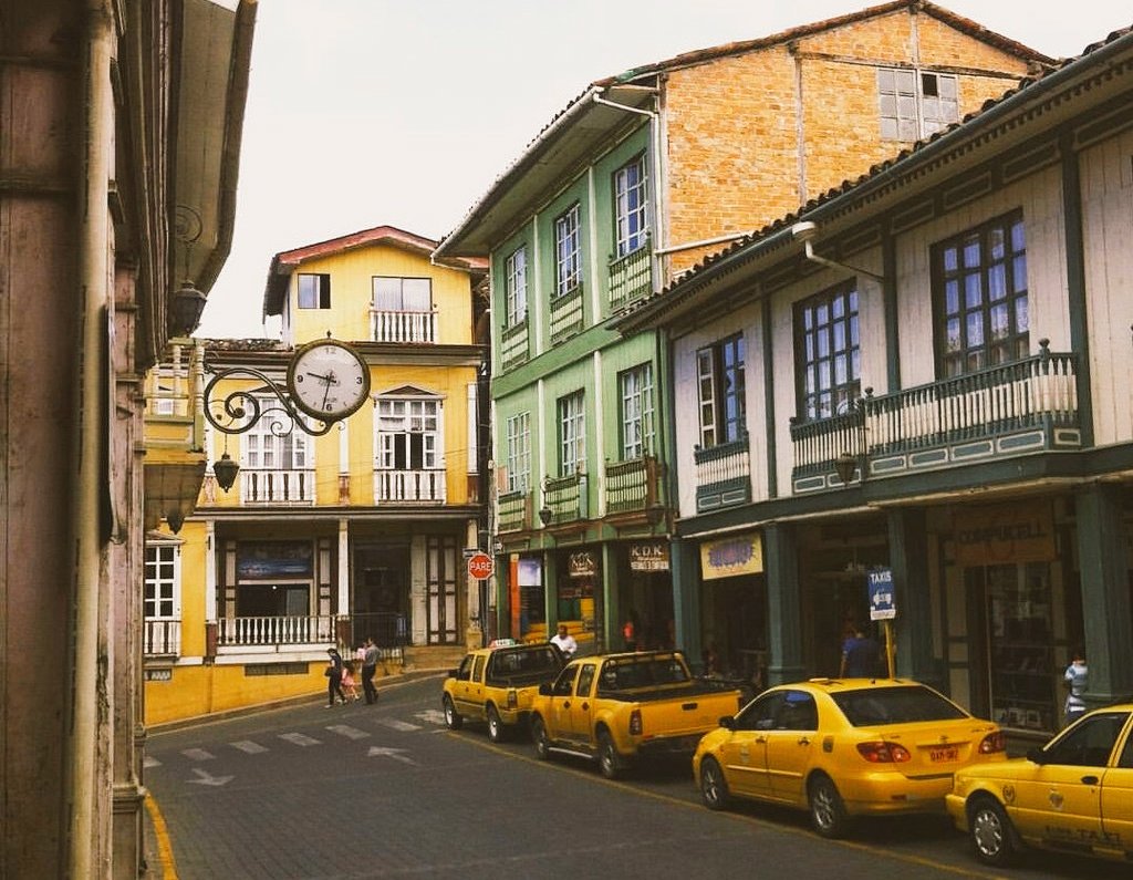 Aprovecha cada minuto de este extraordinario día! Te Invitamos a visitar #Zaruma La Sultana de El Oro #FelizLunes!