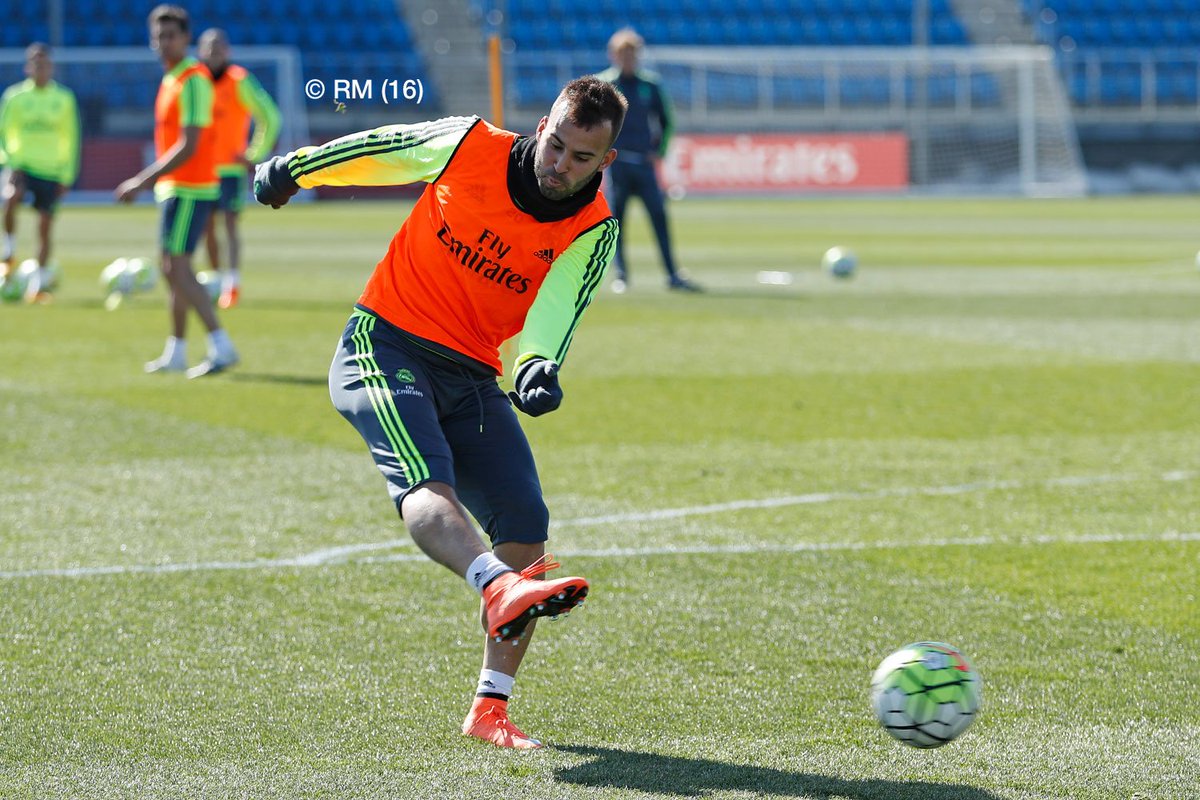 realmadrid's tweet photo. El Real Madrid comenzó a preparar el partido contra el Levante. 📷

#RMCity #RMLiga #HalaMadrid https://t.co/RwfO7ugcDW