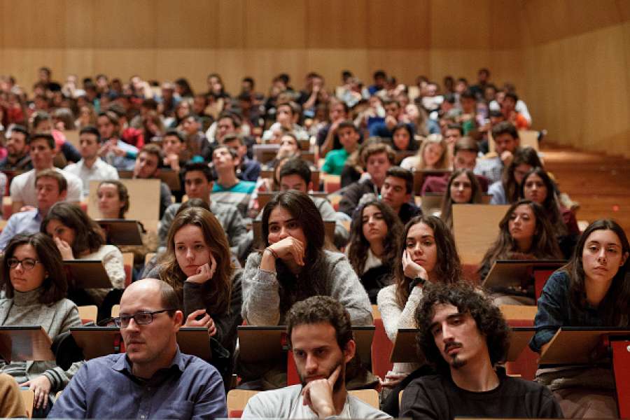 A3Noticias's tweet photo. El 80% de los jóvenes españoles menores de 30 años aún vive con sus padres https://t.co/wlBjOiE1SH https://t.co/5EYobf28jN