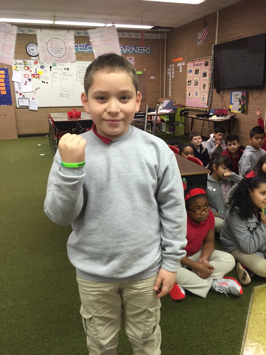 knollwoodelem's tweet photo. Seven more #iRead40 bands to our awesome @Achieve3000 readers his morning! @lynn_moody https://t.co/Ln4hTVEqJp