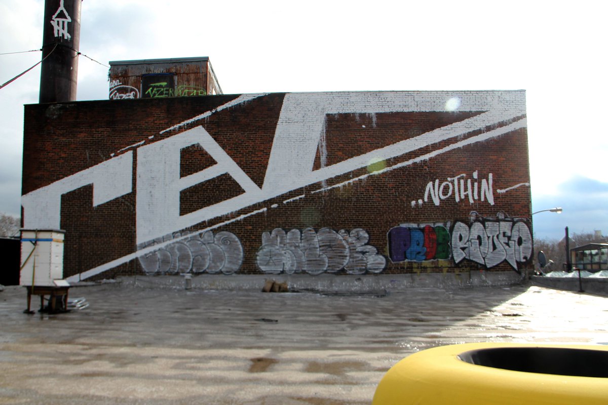 nycgraffnames's tweet photo. #FuckinRevs back with 1st #rooftop #roller of 2016 https://t.co/wiJQwbsA6S #graffiti #revs #costandrevs #GRAFFNAMES https://t.co/M6WC6PwmD5