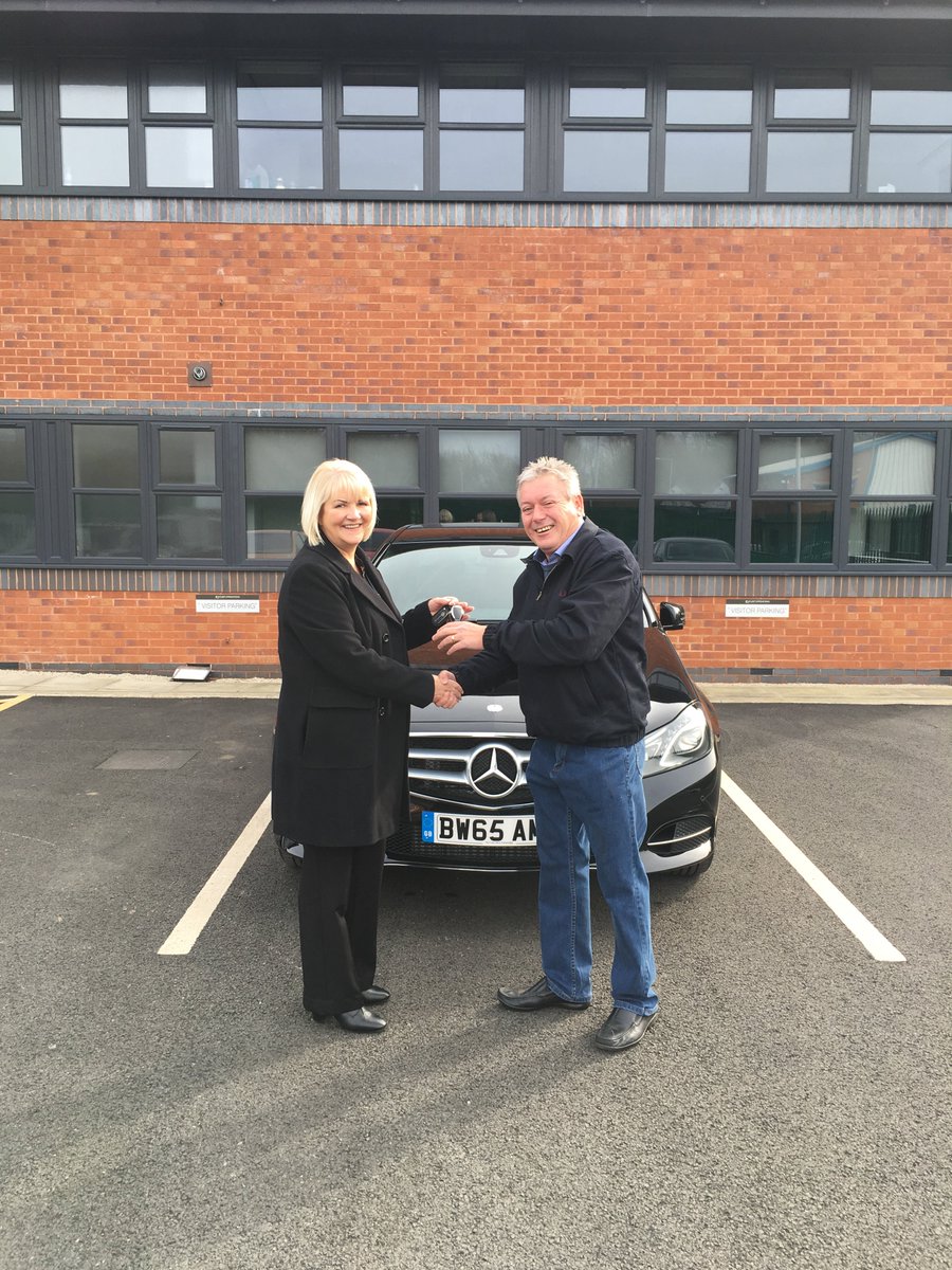 LeasingOffers's tweet photo. Congratulations to Mr Evans who collected his Mercedes E Class from our Account Manager Lynn. Enjoy the new car! https://t.co/ae3oes4BxG