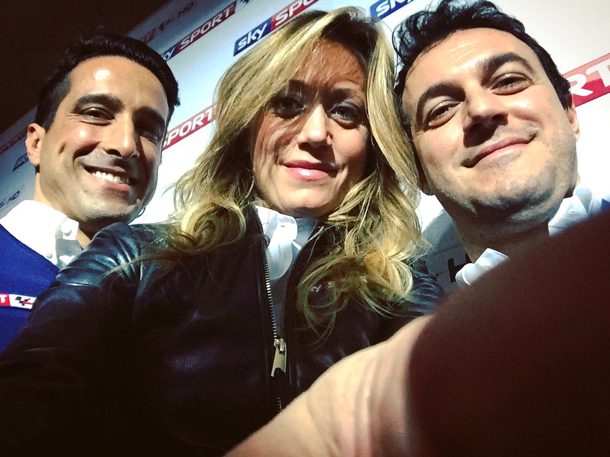 mara_sangiorgio's tweet image. Buona stagione amici #siriparte #friends #notjustwork #SkyMotoriStart #newseason @matteobobbi @Camicioli