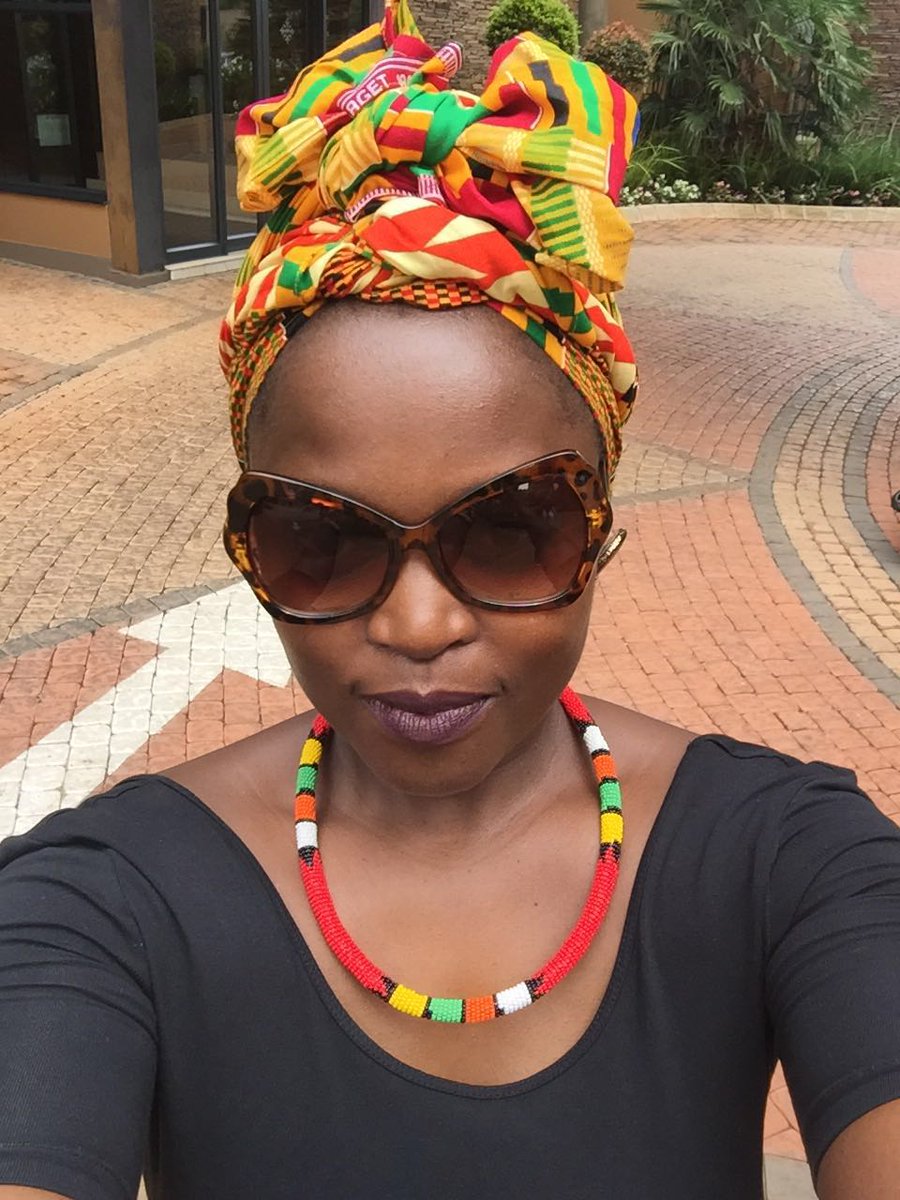 ThembiNtsume's tweet photo. Can't we go 2 work looking lyk this EVERYDAY?? This is how I #KeepItBold with @SkipSouthAfrica ❤💛💚💜 https://t.co/bt8U8vIoG7