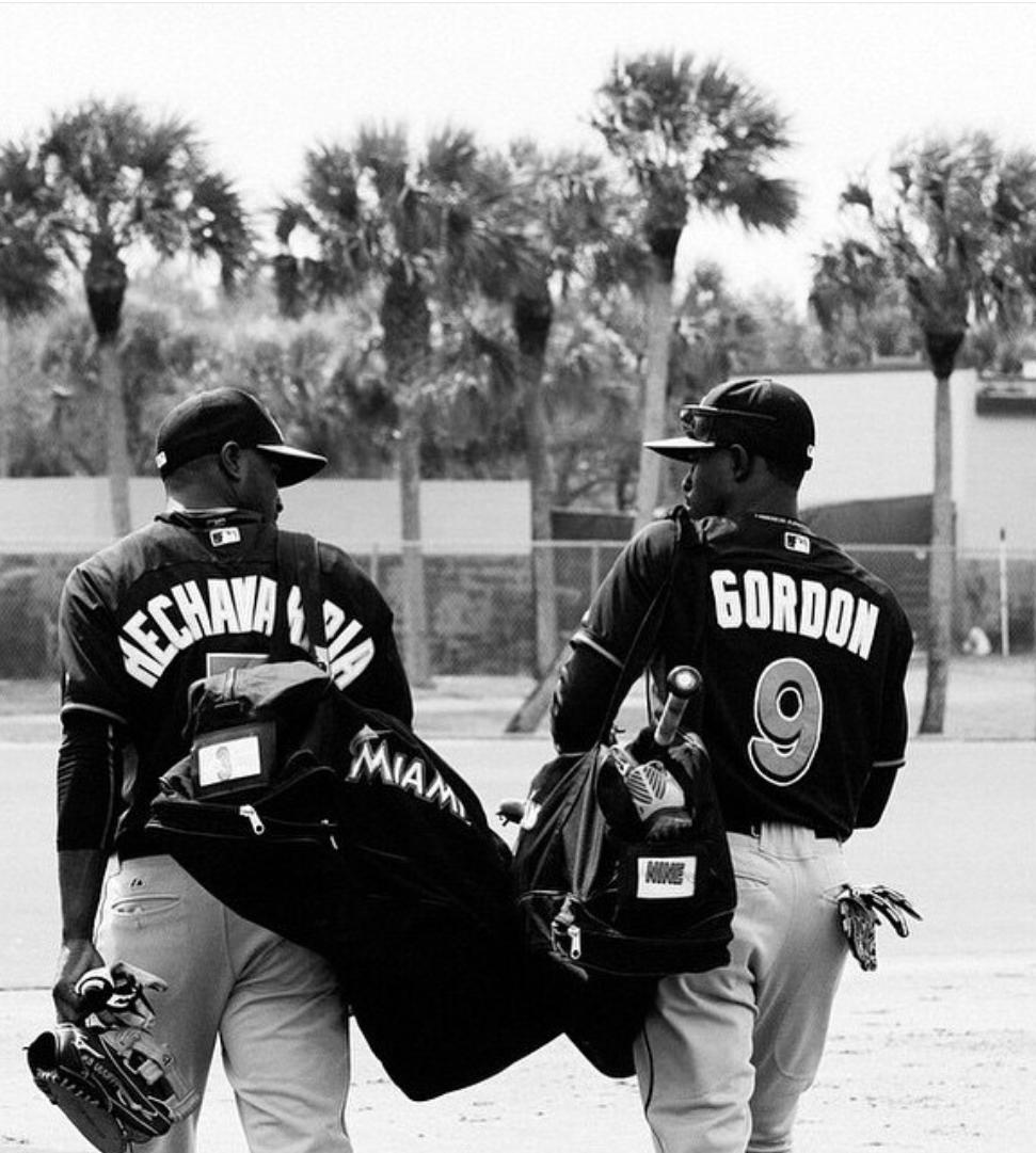Marlins365's tweet photo. I love this time of the year #DPcombo #SpringTraining #mlb #Marlins #Stopit #6Fs #WeDontMiss @marlins @PHill_bone https://t.co/CzpMYZXwb8