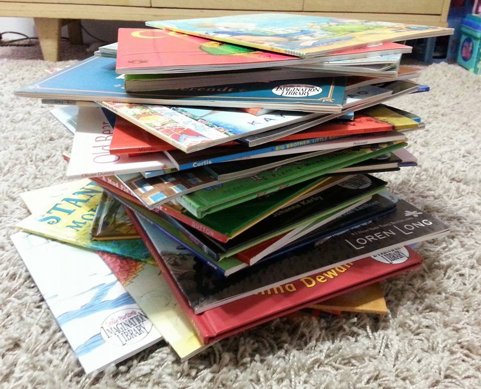 dollyslibrary's tweet photo. It's Leap Day! What will you do with this extra day? We suggest reading as many books as you can! #LeapYear #ReadMo… https://t.co/xxbgxTbd98