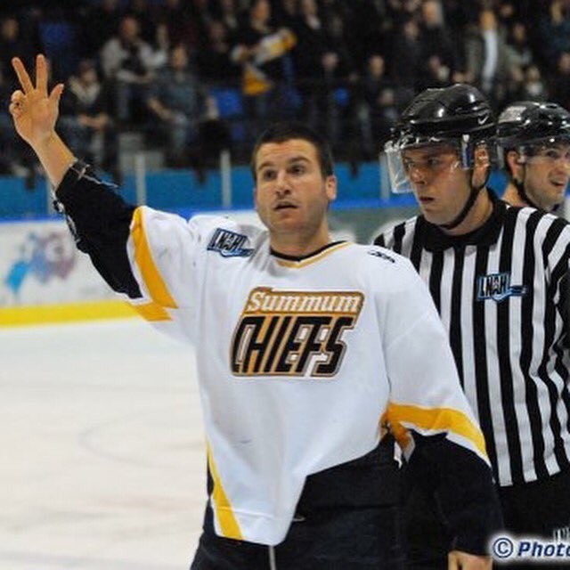 bobbissonnette1's tweet photo. Dear NHL General Managers. This is your last chance to make me an offer before the playoffs. https://t.co/tecbrpRgwx