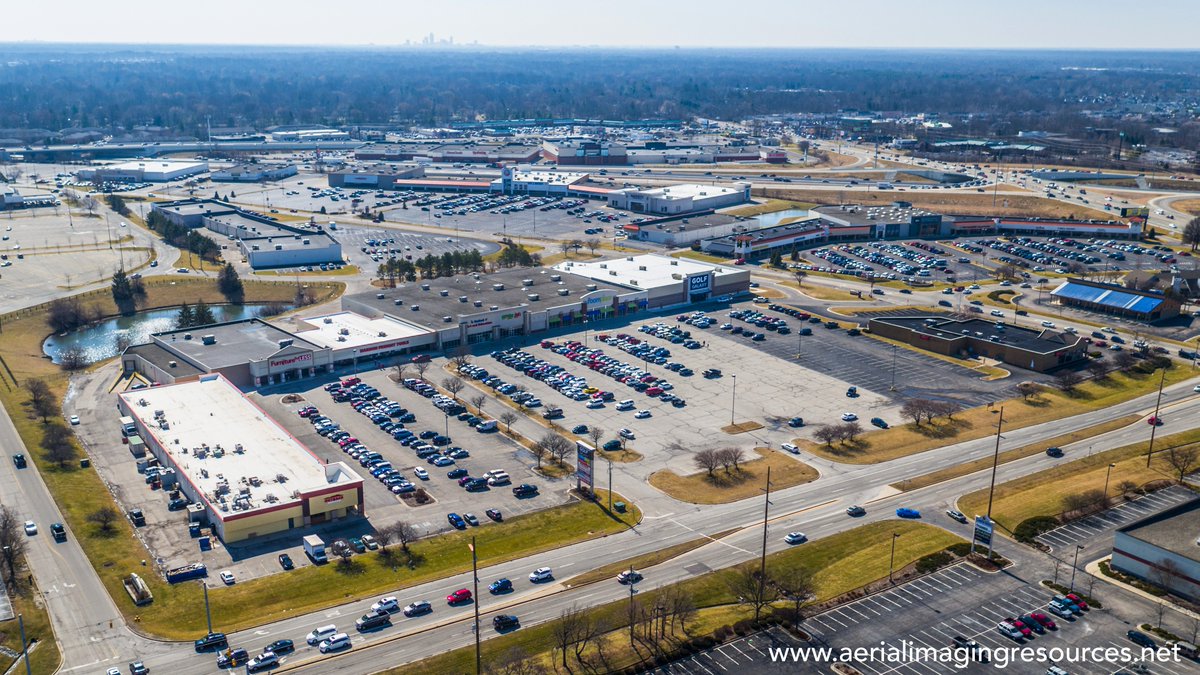 aerialimagingr's tweet photo. Beautiful weather this weekend filming for Coldwell Banker Commercial Realty Services of Castleton Square Mall! https://t.co/HNcYEPAqM9