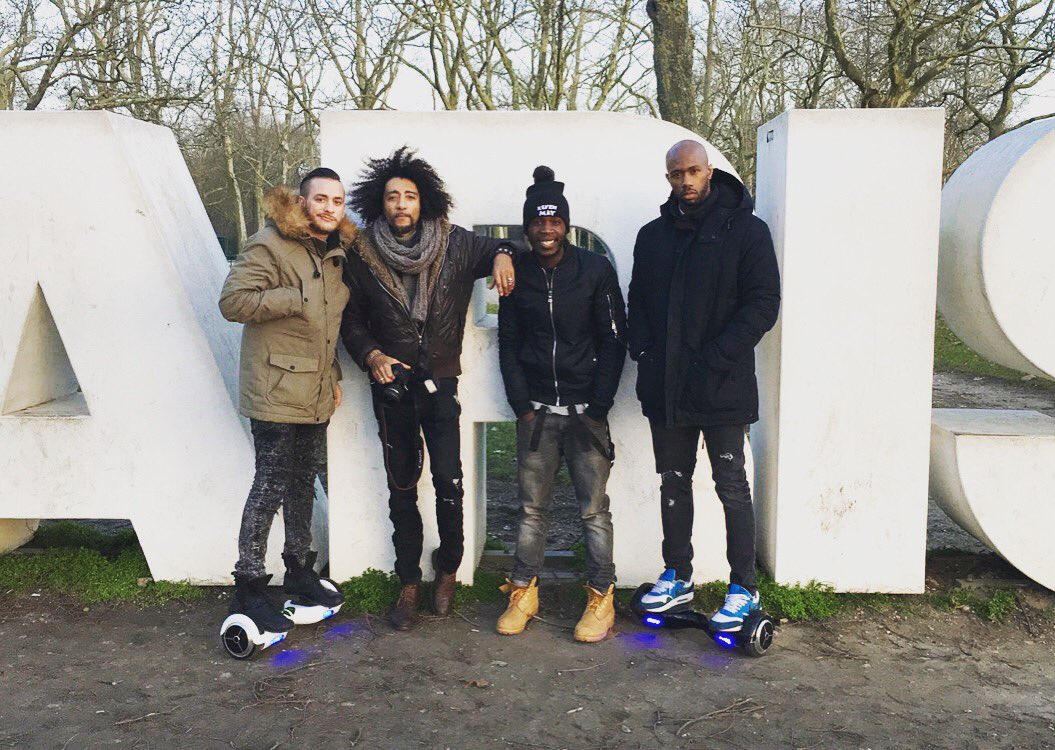 KevinMayyy's tweet photo. Fin du Shooting photo avec @brunoETENNA avec les potos @thiamseyba @JordanMarbeau  #gardeavous #Kevinmay https://t.co/VeTLAQsV3w