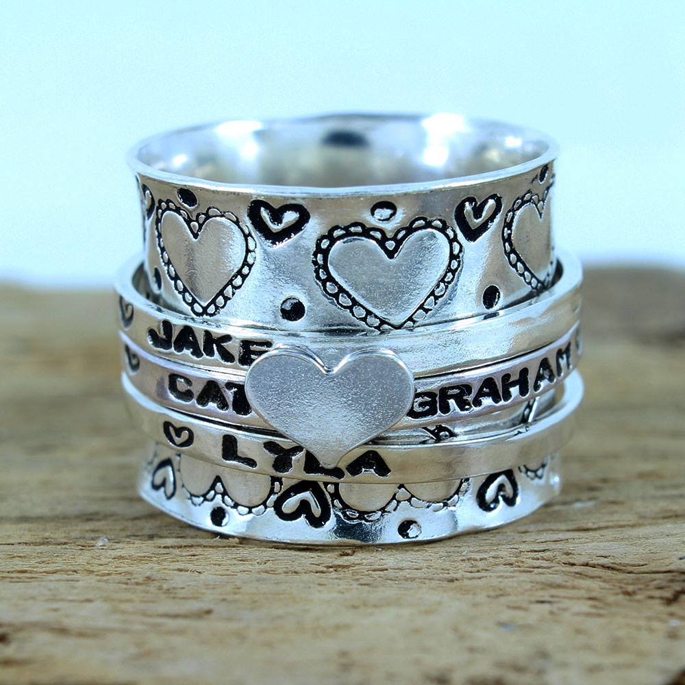 EnchantBellTent's tweet photo. My lovely friend over at @ltlsilverstar has just sent me this photo of a ring she has made for me! Isn't it amazing! https://t.co/bhZ408881v
