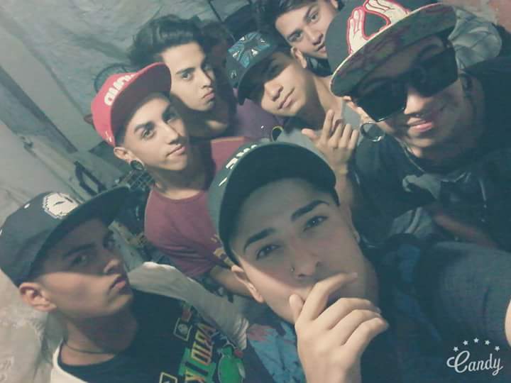 MatiMatiakd100's tweet photo. Mujeres alerta llego el combo que las calientaaa ๐ถ๐ง๐ #LosLobos #Unicos #El #Comboooo https://t.co/bf8LnAp9ro