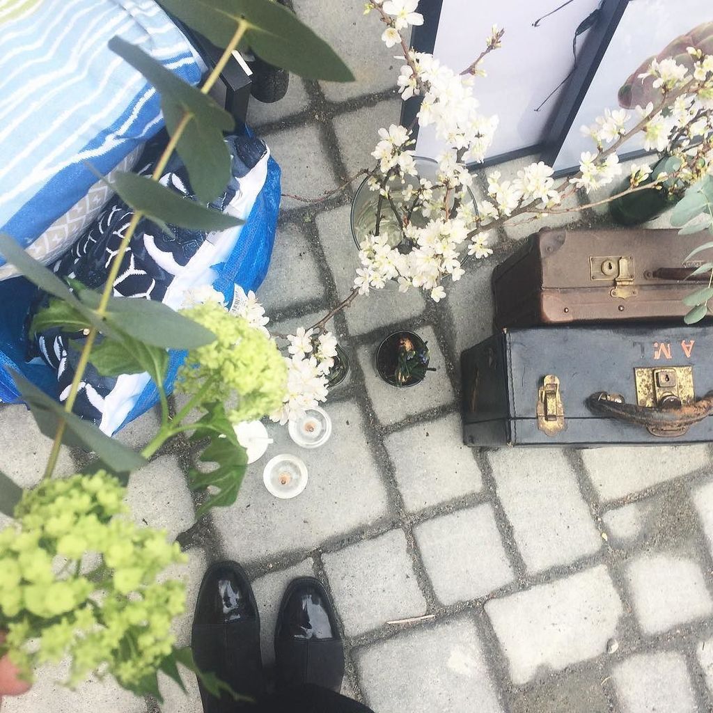 NDCse's tweet photo. It's a wrap! #photoshoot #behindthescenes #designwithastory #nordicdesigncollective #onlinemagazine #nordicliving https://t.co/k8G2HzvQBk