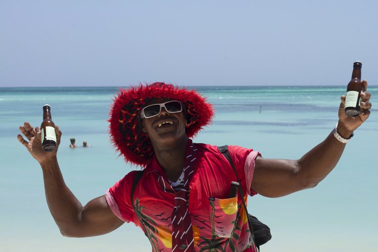 hanforestell's tweet photo. https://t.co/zW0FsANYBk
Humans are deteriorating the coral reefs.
(Aruba Aloe Man shown below)
#trollingbio https://t.co/APW75DOMHX