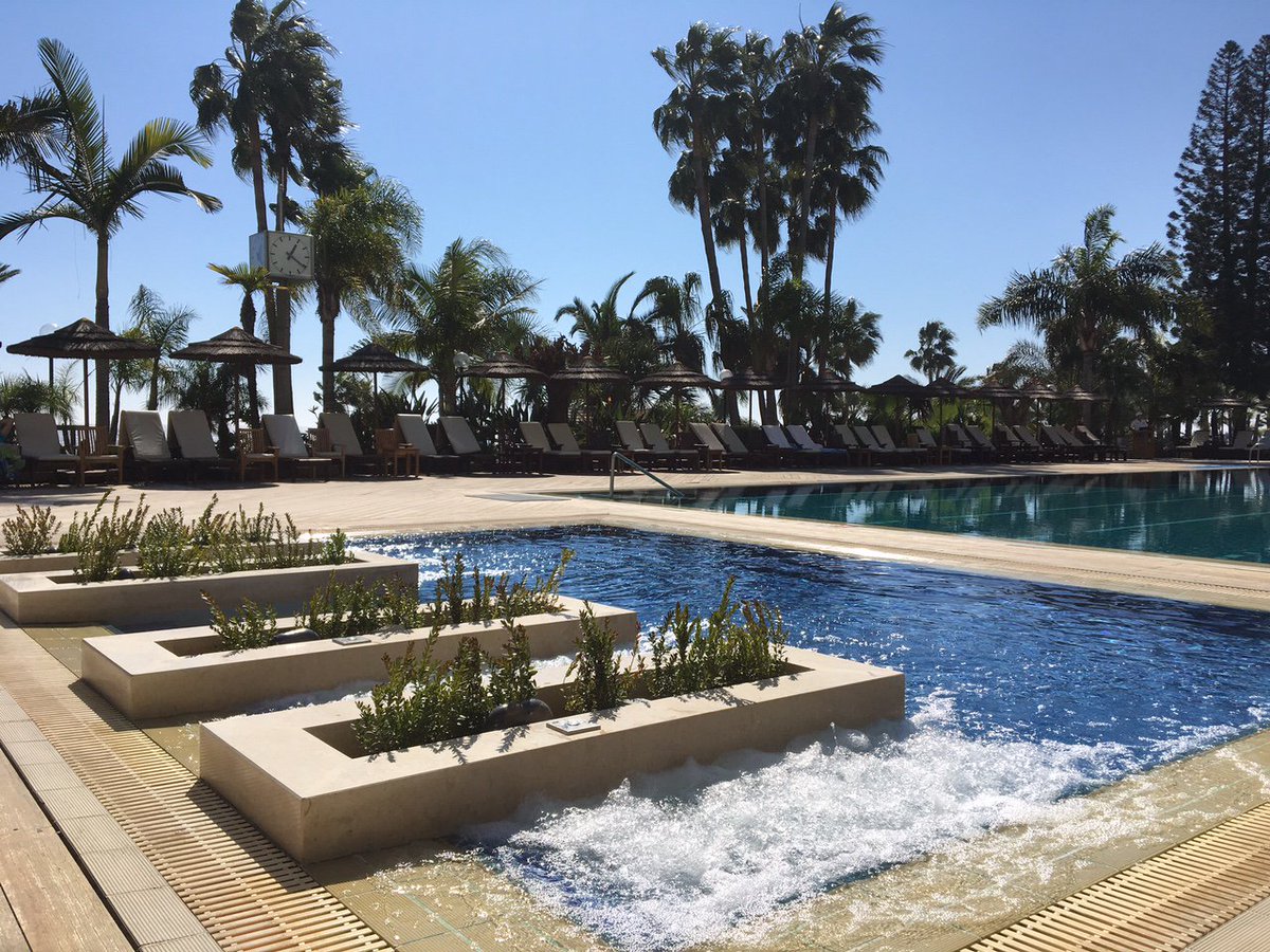 amathuslimassol's tweet photo. #new #outdoorjacuzzi for total relaxation under the sun #amathus #limassol https://t.co/tIV61g4JKy