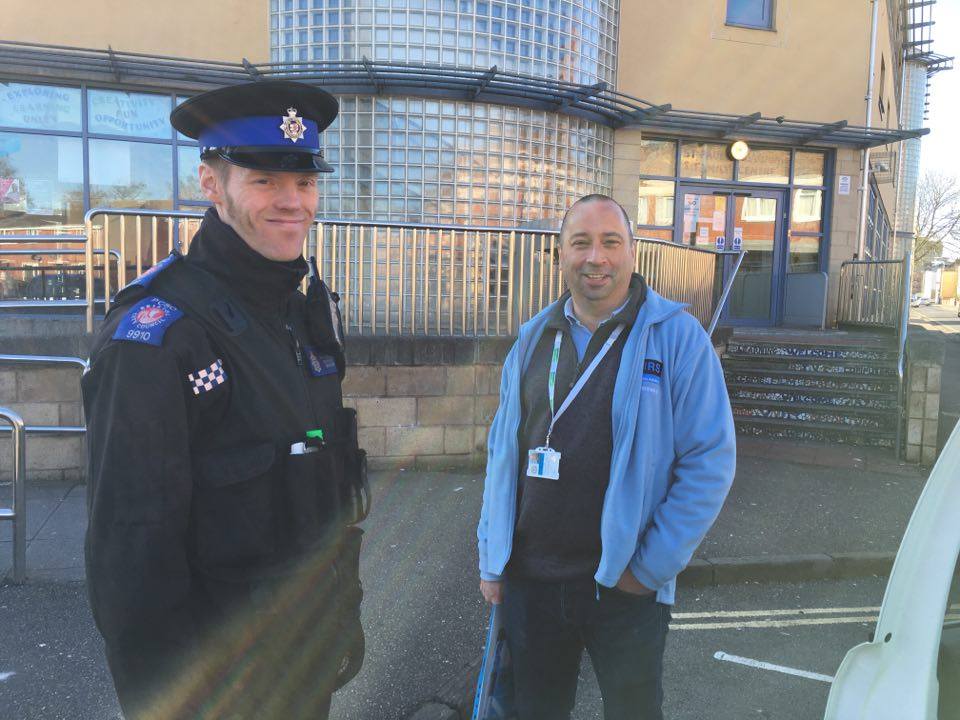 Swanswell's tweet photo. Our AIRS team members have been out and about with @ASPolice raising awareness of support and treatment available https://t.co/3iWYgdXM3E