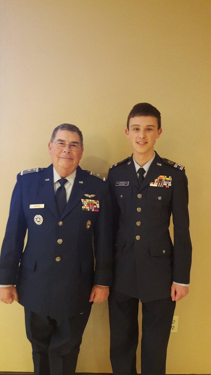 thehartguy's tweet photo. Assisted the general at Legislative day this year! https://t.co/3h6SfGqlIV