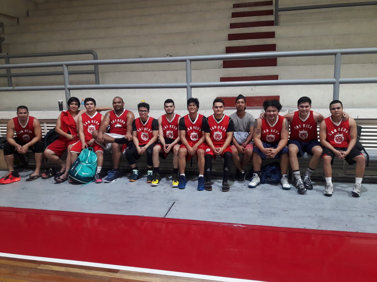 6jamesmartinez's tweet photo. 2-1 @shaqy14 @jrtecson24 @ogiemenor @bhillikelebron @kevspaga #Redcubs #AlumniLeague https://t.co/fiuRAGqVMS