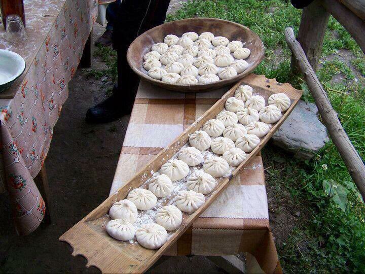 avaza1972's tweet image. 31% опрошенных в Грузии короной грузинской кухни назвали сациви. Хинкали на втором месте - 29%. Для меня на первом.👀