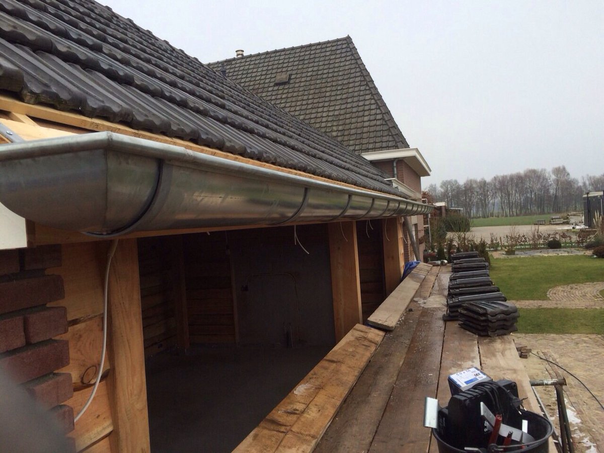 d-techniek.nl ook voor u zinken #dakgoten &amp; hemelwaters voor woning en/of schuur, alle soorten en maten