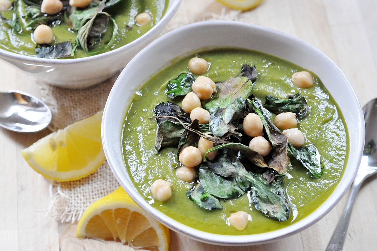 vegan_kitchen's tweet photo. Soup's on! Grab this recipe for dinner tonight: https://t.co/BsSghbG2uC https://t.co/DQUP6lQIom