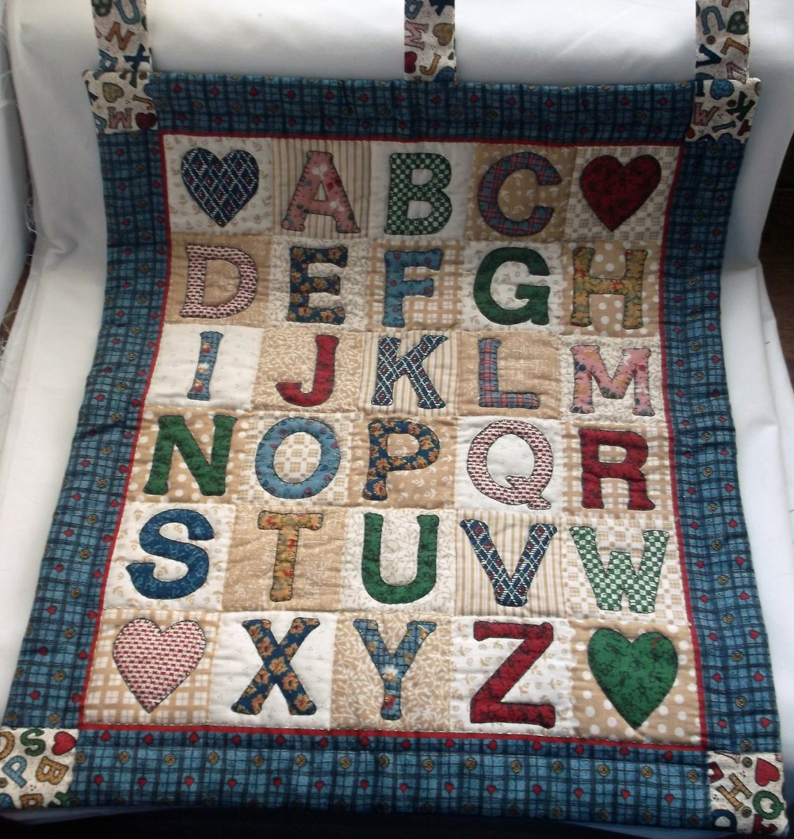 AlsCraftyCorner's tweet photo. Alphabet wall hanging, childs quilted letter quilt, patchwo… https://t.co/ToHcApmWr4 #AlsCraftyCorner #LearningGifts https://t.co/ZcWGlq5RXV