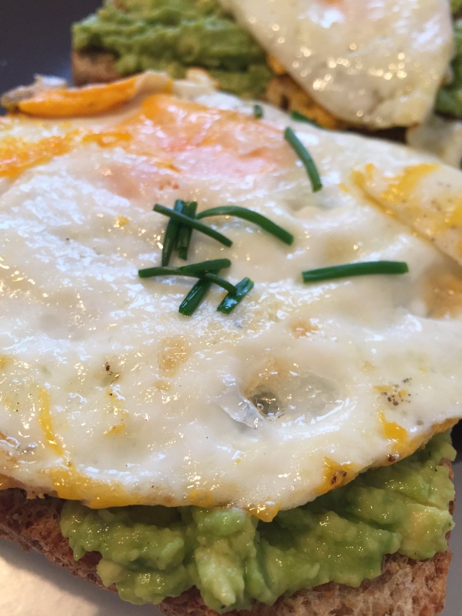 Crastination_'s tweet image. Ohh yes! #avocado #egg #food