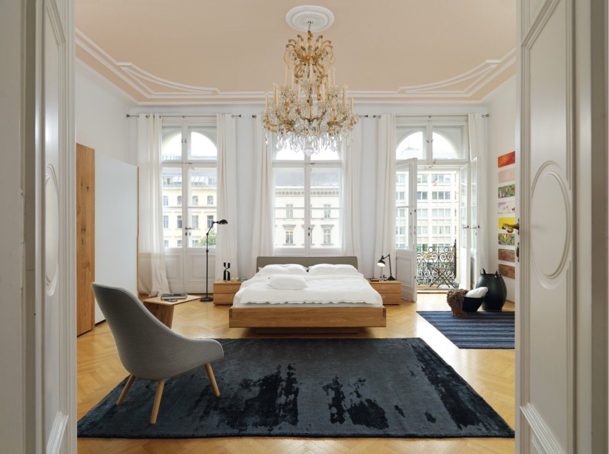DivineDesignCen's tweet photo. Don't let architecture stop you from having the perfect modern bedroom. https://t.co/HnTclKTNxa #divinedesigncenter https://t.co/DCpwaJaPmx