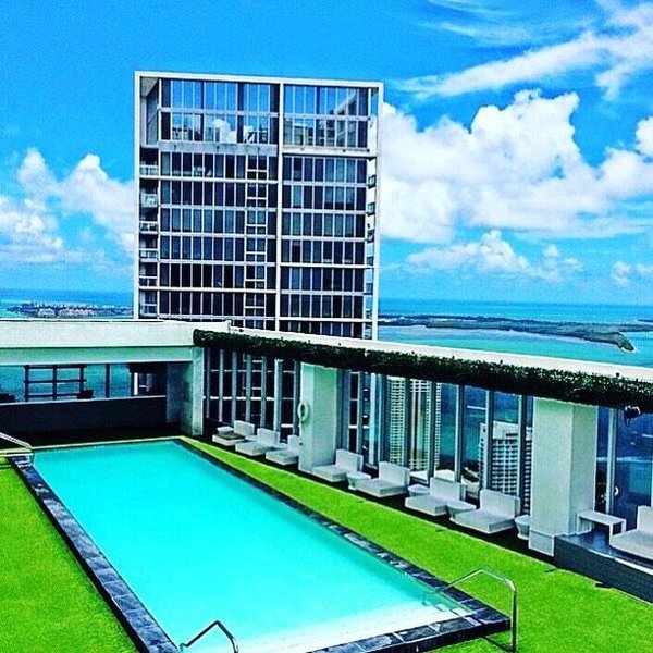 FIFTYMiami's tweet image. March is here and that means #PoolParties at #FiftyMiami. Got tickets? fifty.atnight.com/tickets