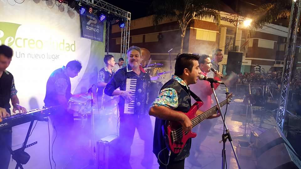 CaliOficial's tweet photo. En los #CorsosdeRecreo 27.2.16
👑🎤🎹🎶 https://t.co/ci2anWjl0B