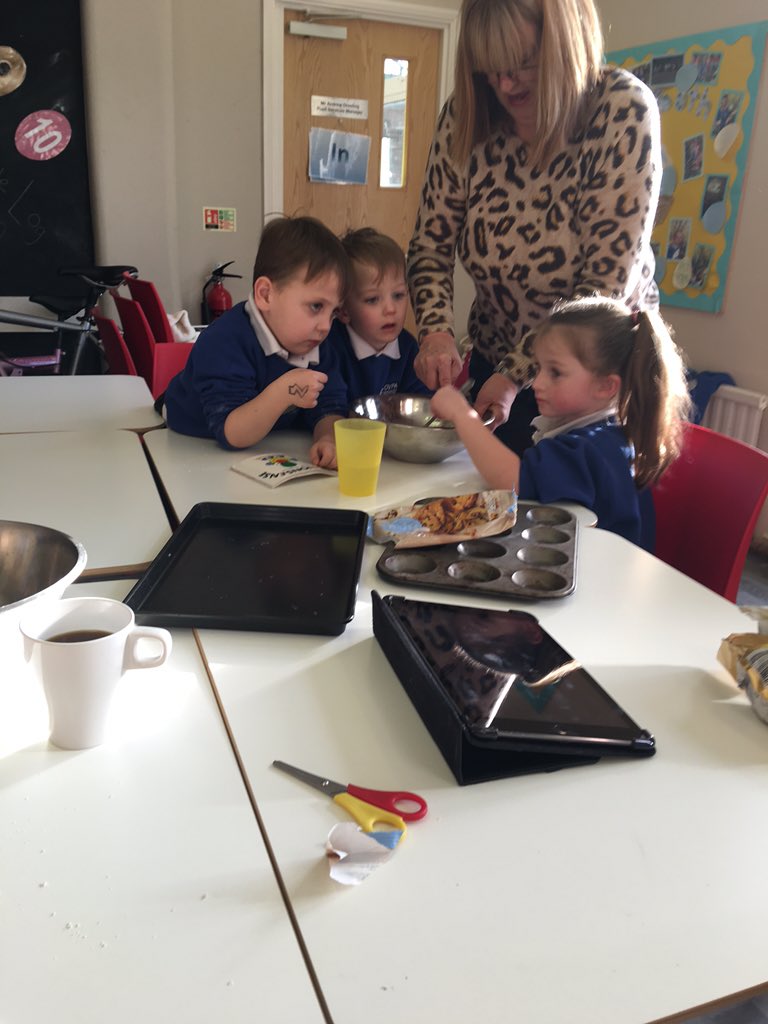 Emma Robertson tweet media
