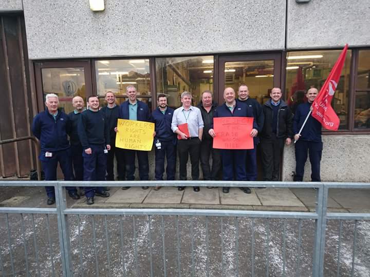 UniteNHSAyrArr's tweet photo. Branch members campaigning today against the anti Trade Union Bill @ScottishTUC @UniteScotland https://t.co/iwC2NYA15A