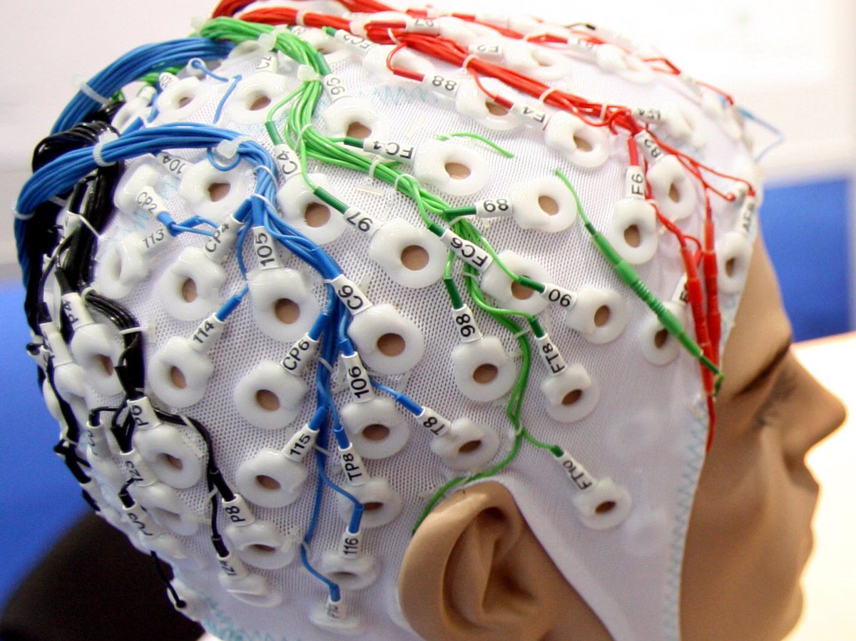 TU/e werkt aan draagbaar meetsysteem voor mensen met epilepsie of parkinson -- bit.ly/1LQccJu --