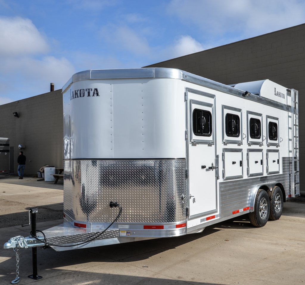 LakotaTrailers's tweet image. Sometimes simple is best #HorseHour #Bumperpull #EquineHour goo.gl/3IDrFF