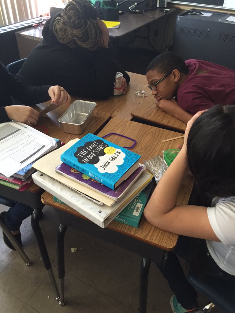 MissHoth's tweet photo. Building their engineering projects! Challenge: make two cups of hot and cold water the same temp! #nmsascience https://t.co/MzKKur1QHF