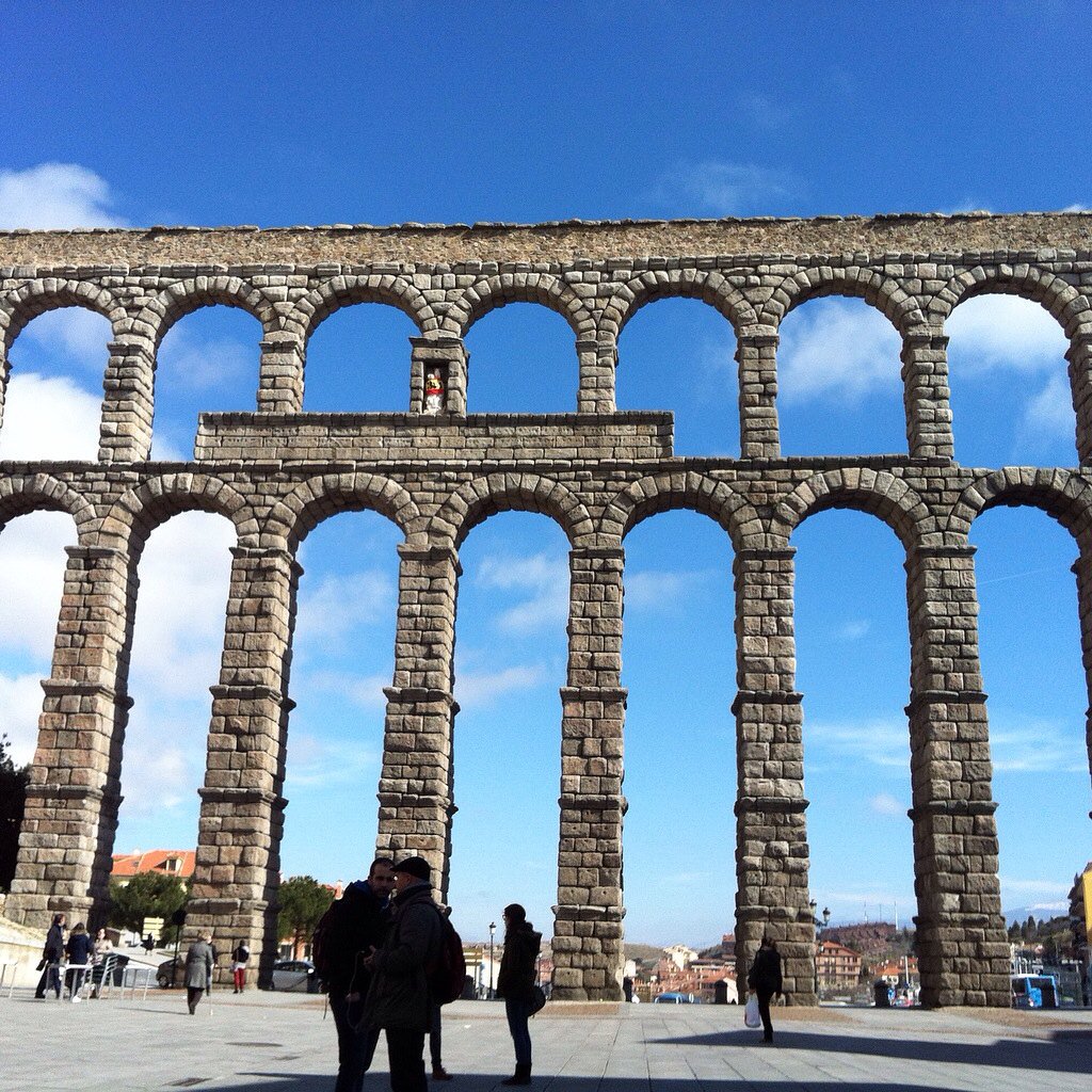 Tamaramoreno82's tweet photo. Segovia https://t.co/IhFEzryYOp